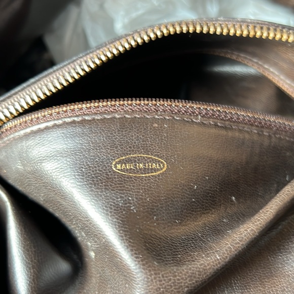 Chanel Authentic Vintage Leather Monogrammed CC leather handbag - Picture 14 of 17